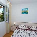 Apartment Marina Sea View & Jacuzzi