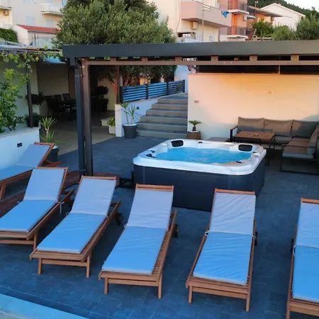 Marina Sea View & Jacuzzi Apartment Makarska