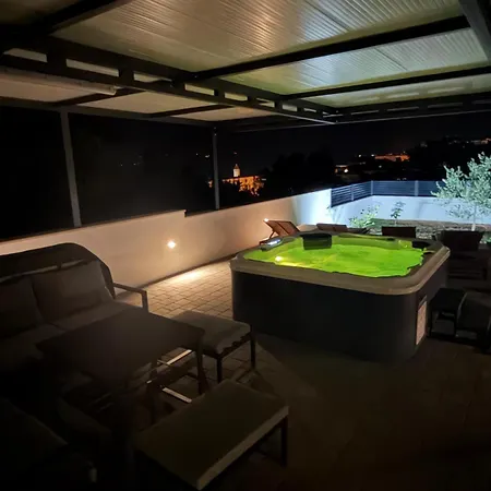 Marina Sea View & Jacuzzi Makarska
