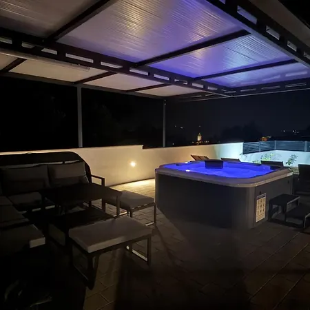 Marina Sea View & Jacuzzi * Makarska