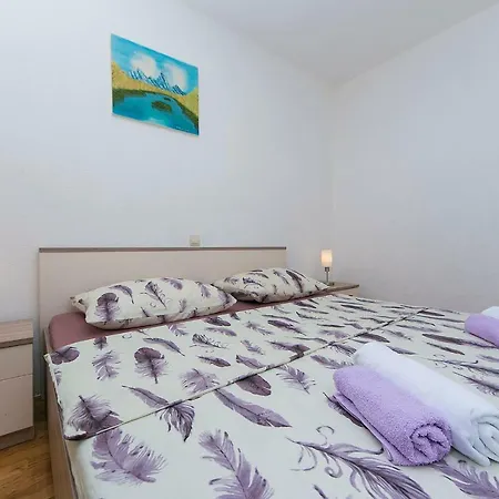 Marina Sea View & Jacuzzi Makarska
