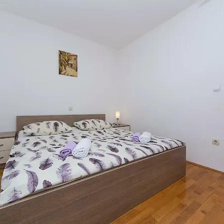 Apartman Marina Sea View & Jacuzzi *