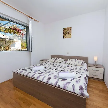 Marina Sea View & Jacuzzi * Makarska