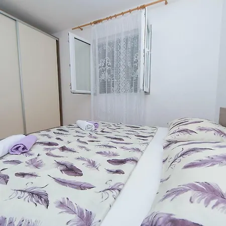 Marina Sea View & Jacuzzi Makarska
